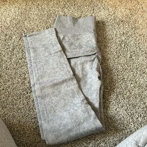 Grey lifting leggings